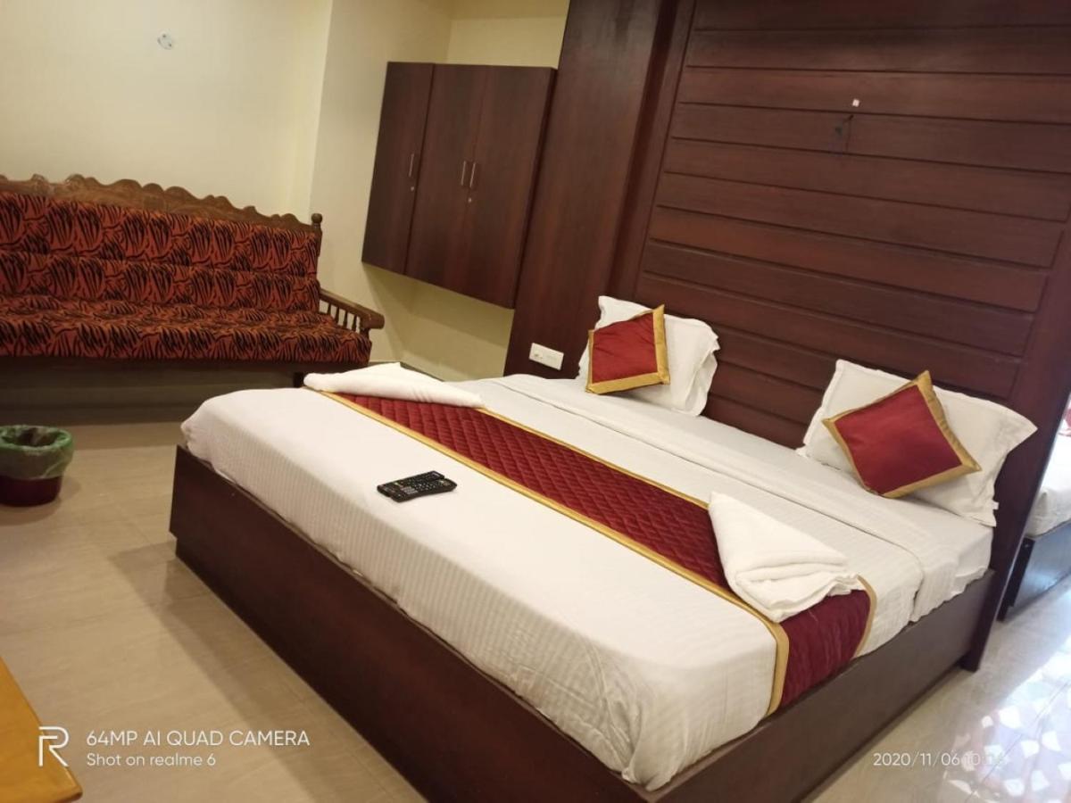 Meridian Castle Hotel Pondicherry Esterno foto